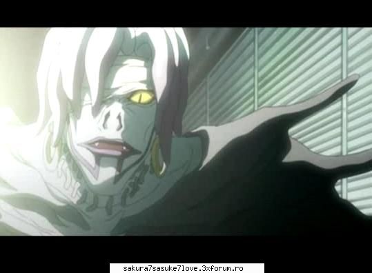 rem este un shinigami care-i dă death note-ul ei misei. spre deosebire de ryuk, care oamenii cu