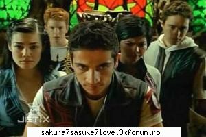 aici vorbim despre power rangers si punem poze cu ei power rangers