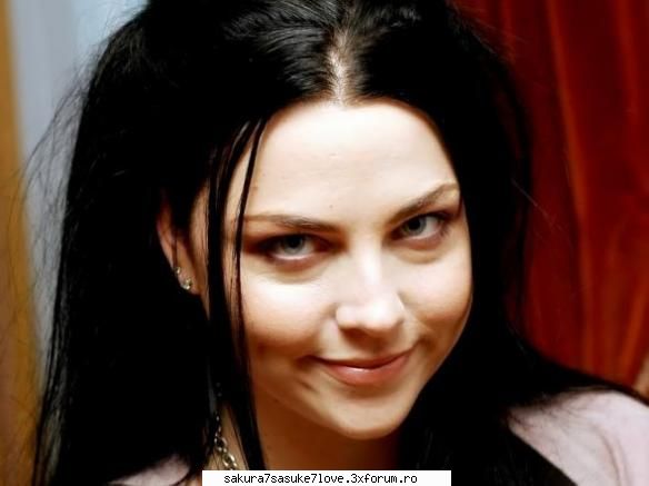 aici punem poze si forbim despre amy lee amy lee